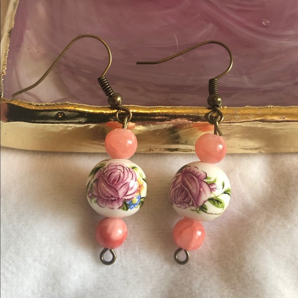 Jewelry - Pale Rose Floral Earrings